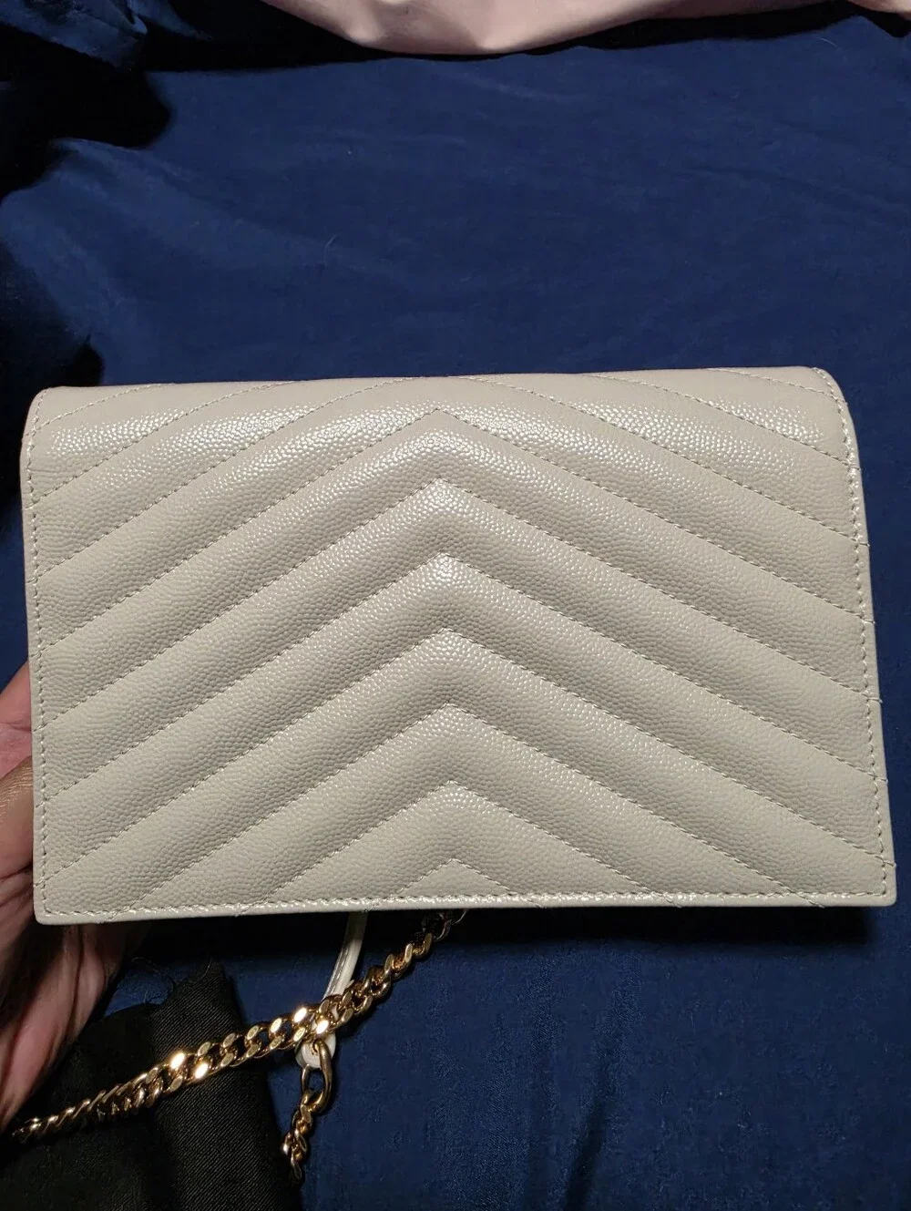 YSL CASSANDRE ENVELOPE CHAIN WALLET IN GRAIN DE POUDRE LEATHER WHITE